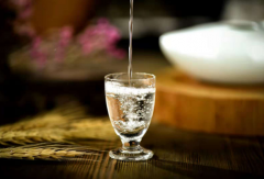<b>白酒知识详解，中国白酒有几大香型？</b>