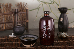 市场上售卖的酱香酒多少钱一瓶，品牌和档次不同价格有的差距很大