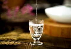 40度白酒一斤多少毫升，一斤多少钱