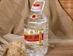 超市大桶白酒能喝吗 大桶白酒的品质和安全性