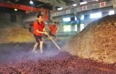 泾县新桃花潭酒厂地址，走进中国酒文化的殿堂