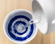 玻璃水和白酒介绍 对人体健康的影响