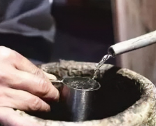 粮食酒与勾兑酒的区分 粮食酒和勾兑酒有什么区别