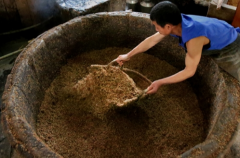 酱香型白酒的酿法 带领您了解这个传统文化组成部分